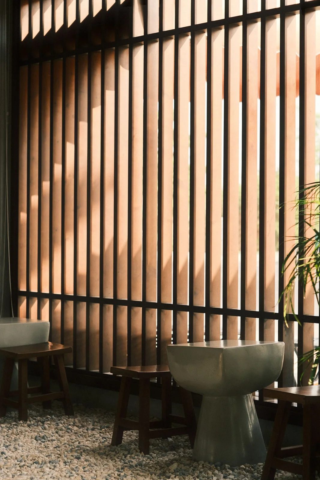 Vertical wood slat room divider screen